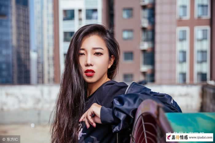 女人喜欢一个男人，会暗示这3句话！_情感