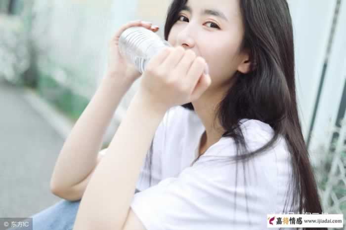 女生和女人的区别,表现在哪些方面?_情感
