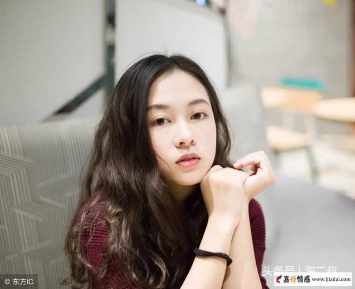 美女，对一个男人的刺激有多大？_情感