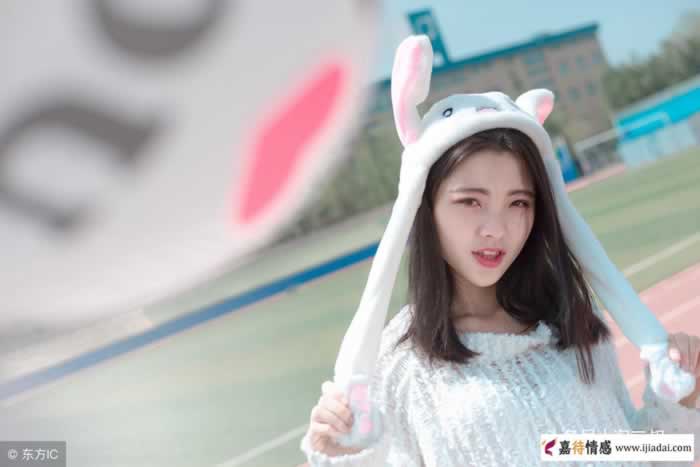 美女，对一个男人的刺激有多大？_情感