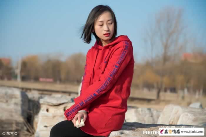 男人该如对待家中的糟糠之妻，这回答你满意吗？_情感