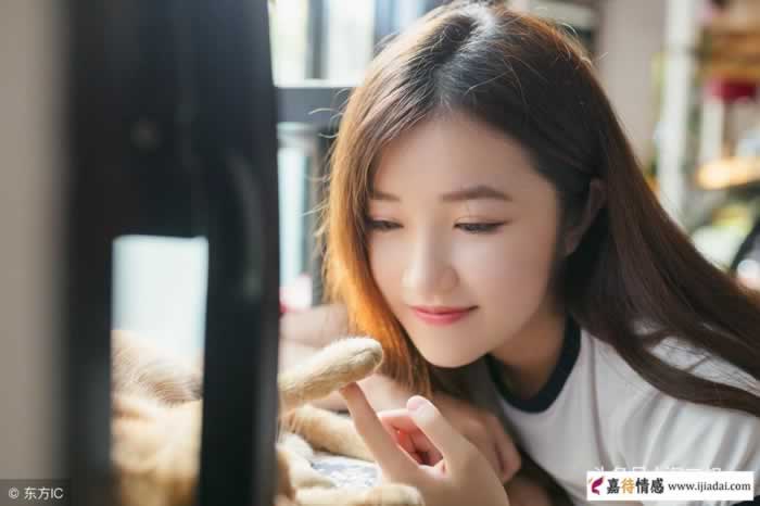 女人变坏了，就真的会有钱吗？_情感
