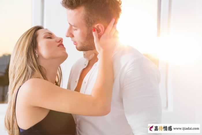 中年女人如果对一个男人走心了，大多数身上会有这四个特征_情感