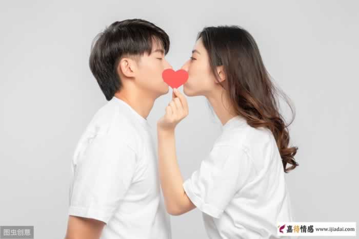中年男女相处中年，女人想和你有关系这几个行为是她有意的_情感