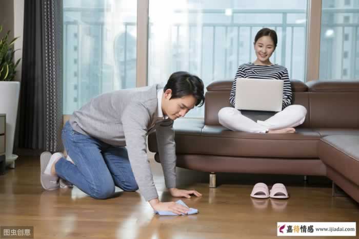 中年异性独处时，男女之间的暧昧信号你们知道几个？_情感