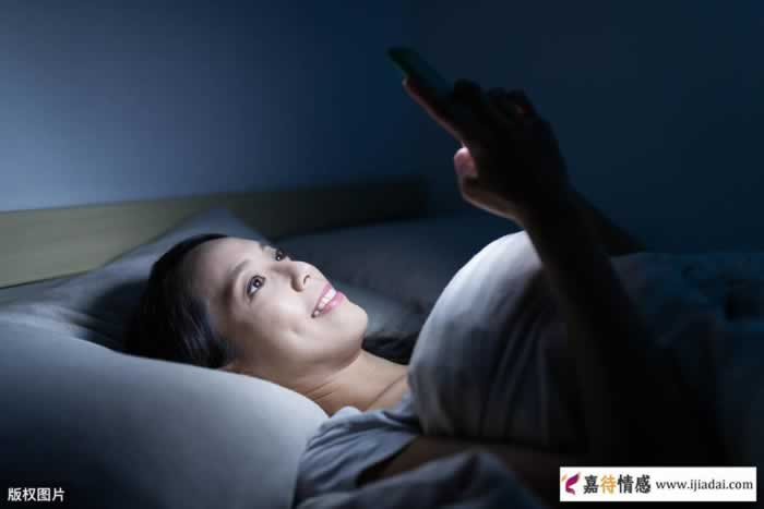 男人婚外有情后，回家后一般会在这几个方面拒绝妻子_情感