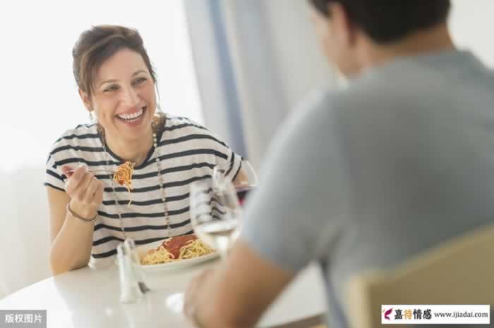 女人动情时的几个明显表现，看看身边的她是否对你已动情_情感