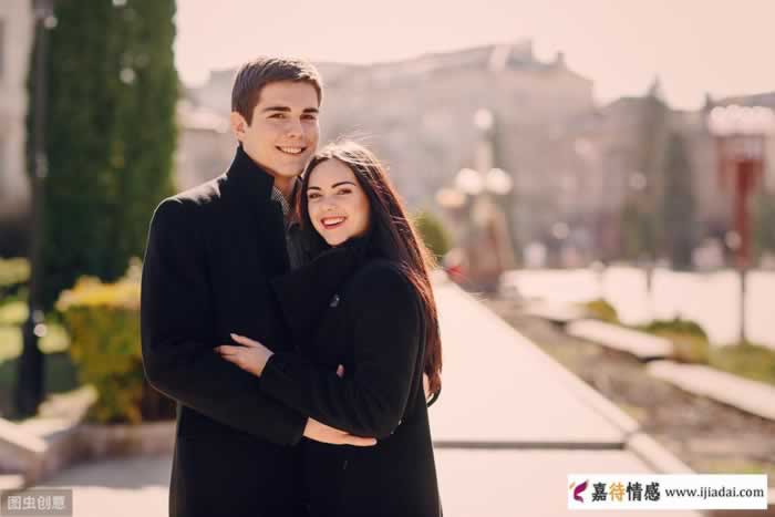 女人的心里可能会装着两个，甚至是两个以上的男人吗？_情感