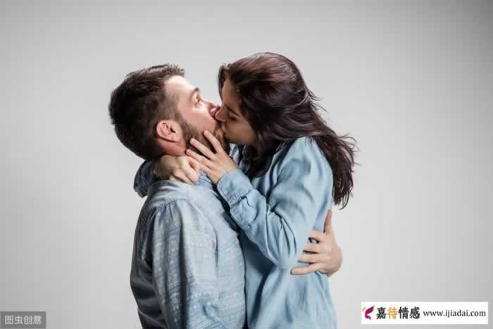 女人变心后即便嘴上不说，这些动作表现也很诚实_情感