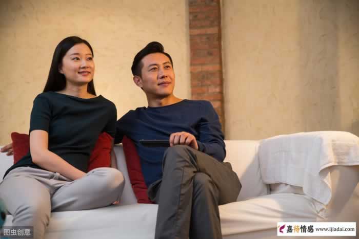 异性相处时，暧昧悄然而至的5种迹象你们都有吗？_情感
