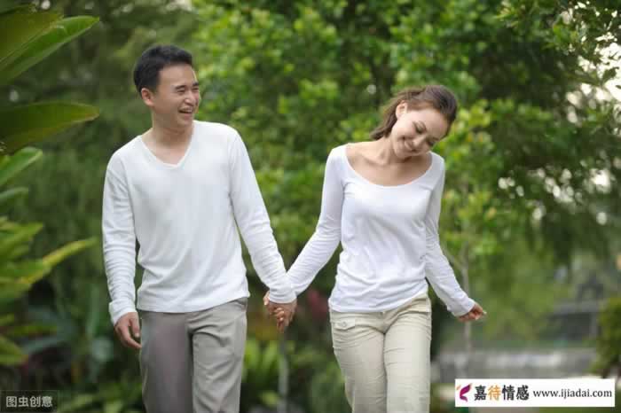 男人失落时比较需要什么样的关心？女人了解下_情感
