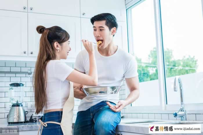 夫妻之间，想让男人更爱你的秘诀三个主动_情感