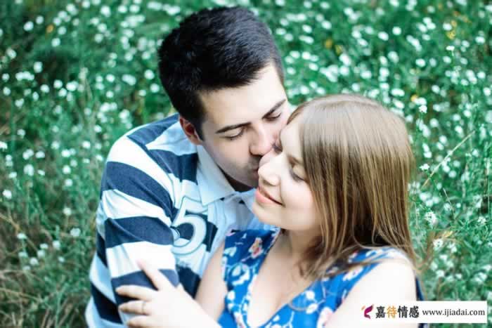 45岁离婚男人的悔悟：女人心凉了就再也捂不热了_情感