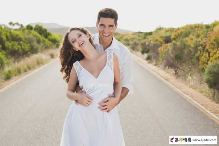 二婚夫妻间女人不愿意说这些事情心里很在意，男人一定要知道_情感