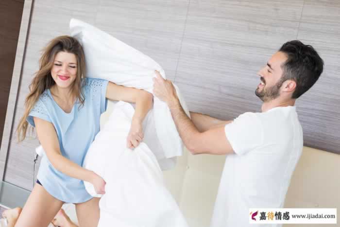 有些女人容易出轨的高发时期，男人们要警惕_情感