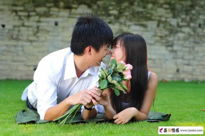 男人有了婚外情，仍然对妻子说只爱你一个女人能信吗？_情感