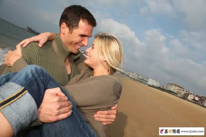 男人有了婚外情，仍然对妻子说只爱你一个女人能信吗？_情感