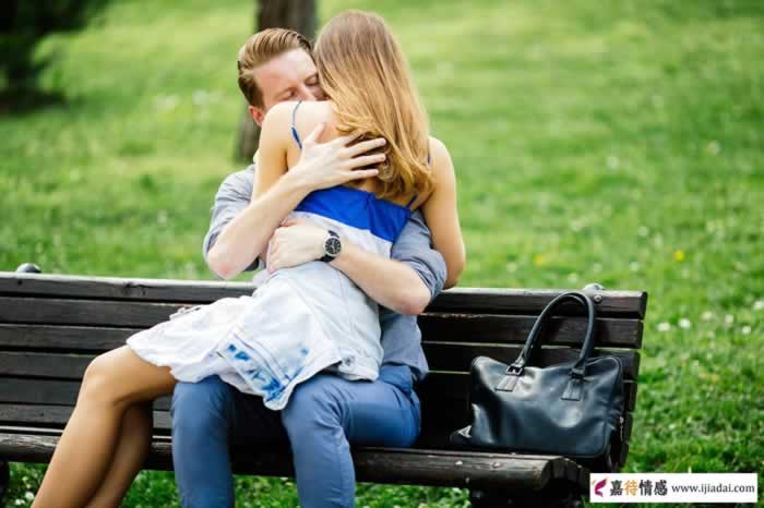 男人出现婚外情担心的不是妻子知道，而是这四件事_情感