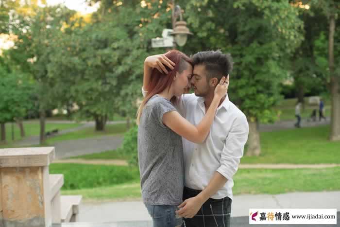 男人出现婚外情担心的不是妻子知道，而是这四件事_情感