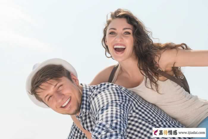 男人有了婚外情，仍然对妻子说只爱你一个女人能信吗？_情感
