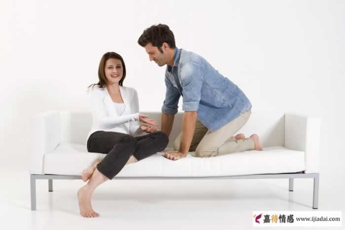 一个男人有外遇的表现跟一个女人有外遇的表现有什么不同？_情感