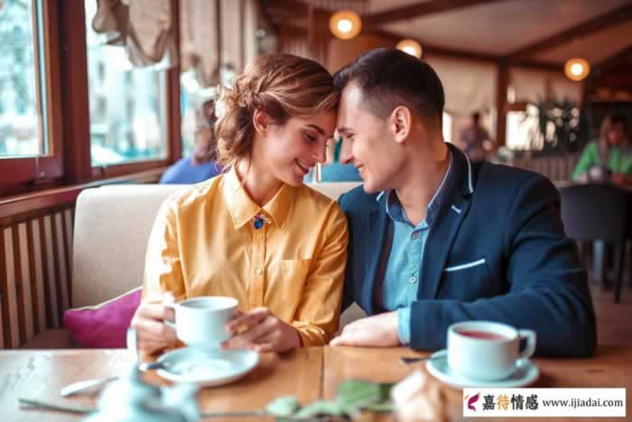 中年出轨女人的义无反顾：婚姻中没有爱能忍，没有尊重不能忍_情感