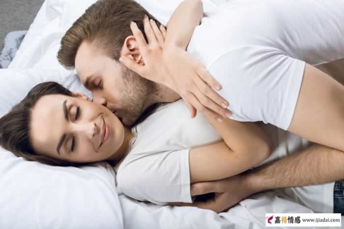 婚内出轨的女人，究竟贪图的是什么？无非就是这3点_情感