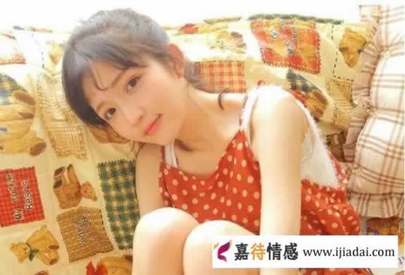 身边女人绕不停的男人，往往有以下四个特征，桃花运很旺盛_情感