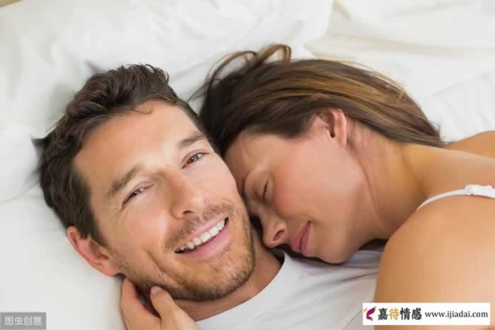 女人一旦对男人动了情，常会有这几种表现_情感