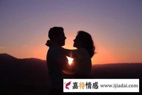 在婚姻里，男人在以下四个时期很容易出轨，女人不得不防_情感