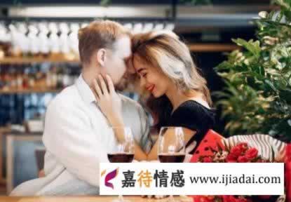 男人要知道，中年女人跟你说这些“玩笑”话，是想和你“越界”_情感