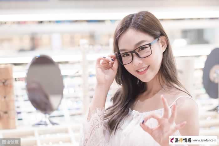 很久没有和女生聊天了，重新聊天怎么开场不会尴尬？_情感