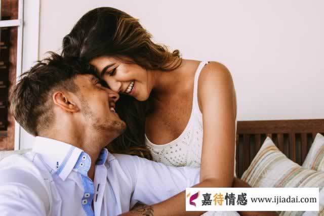 和女人聊天，男人用这样的开头白，成功撩动女人心_情感