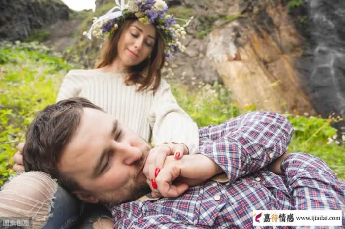 喜欢你的女人，通常都会和你聊什么？如果有四条，应该错不了_情感