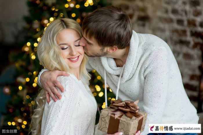喜欢你的女人，通常都会和你聊什么？如果有四条，应该错不了_情感