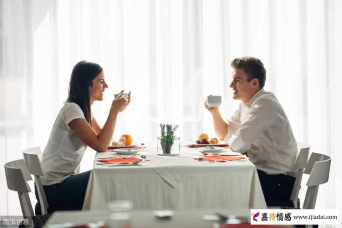 异性交往，女人默许你这些事，就是想被你“撩”_情感