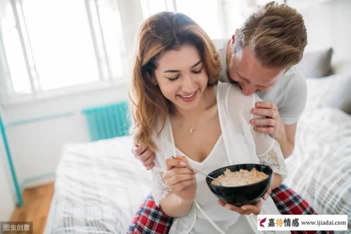 女人问你“吃了吗”，3句回复，很容易撩到她_情感