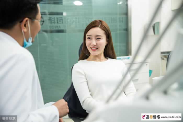 有的男人没钱没工作，身边却从不缺女人？_情感