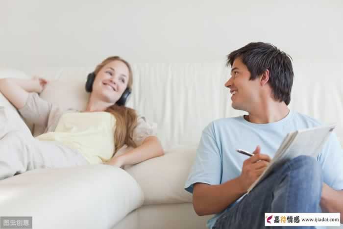有的男人没钱没工作，身边却从不缺女人？_情感
