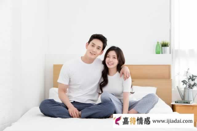 好的夫妻关系，在床上的动作骗不了人_情感