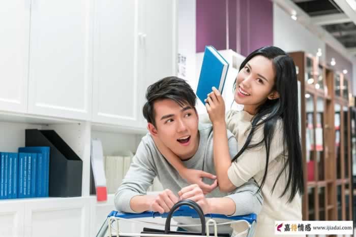 男人要懂：女人频繁对你说这“几个字”，是暗示喜欢你_情感