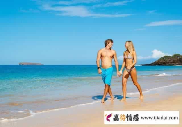 感情中，聪明的女人“搞定”一个男人，都会用这四个“招术”_情感