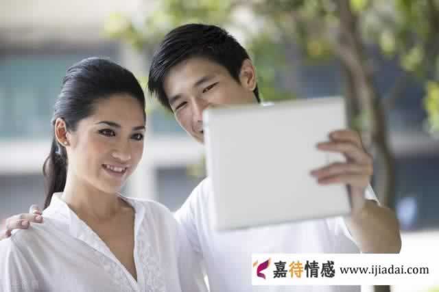 男人发“想我了吗”，聪明的女人不会回“当然想”，而是说这4句_情感