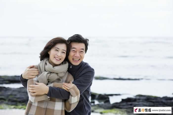两性交往，判断一个女人是否值得交往，看她这6个表现就够了_情感