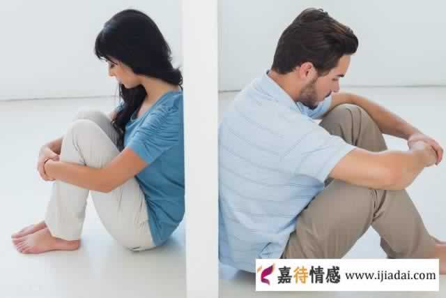 男人不主动联系时，聪明的女人都会“这样做”，化“被动”为主动_情感