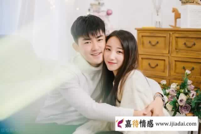 男人要知道：女人“不拒绝”你这3件事，或是对你“动情”了_情感