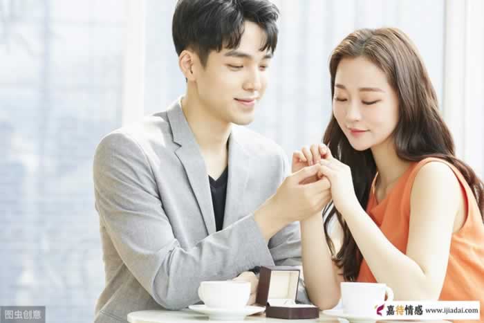 聪明的女人在恋爱中都不会问男人这些问题_情感