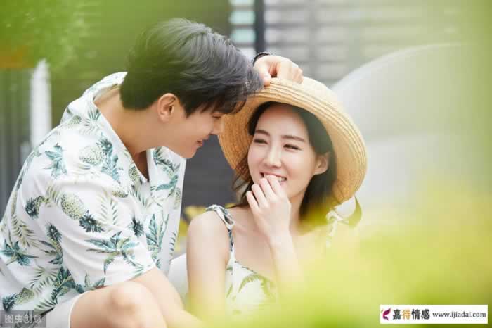 聪明的女人在恋爱中都不会问男人这些问题_情感