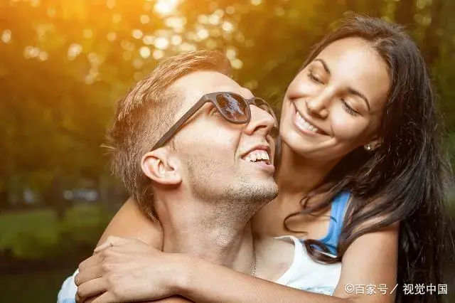 恋爱中女生该不该收男生送的贵重礼物？理性的女生都这么处理_情感