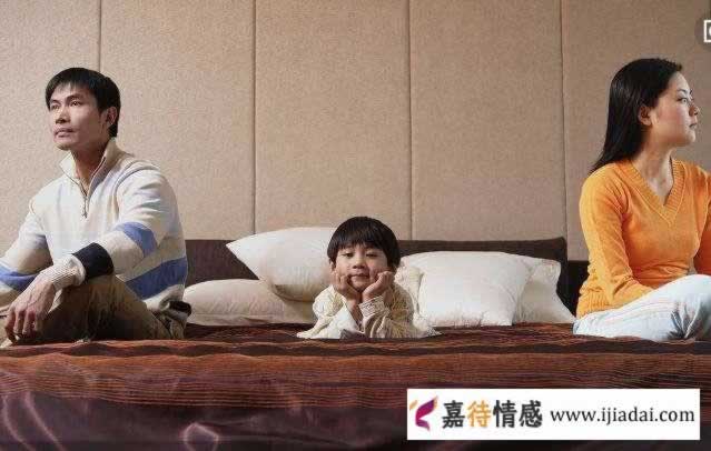 现在的婚内出轨率太高了，到底该装糊涂过一辈子还是零容忍离婚?_情感